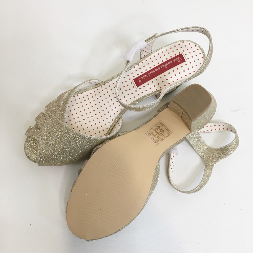 B.A.I.T. Gold glitter heels, NIB - Picture 3 of 5